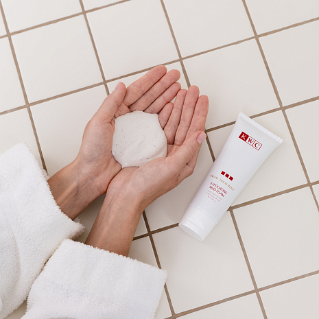 KWC Очищающая грязевая пена-скраб