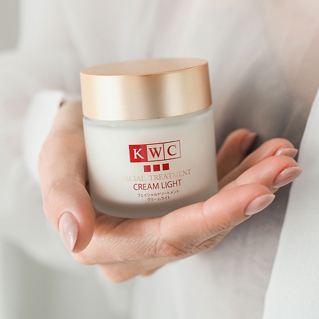 KWC Легкий крем для лица 
