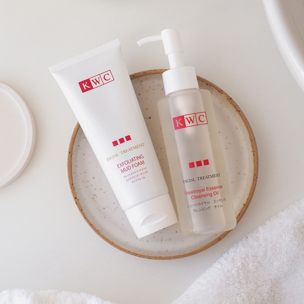 KWC Двойное очищение №2: очищающее масло + грязевая пена-скраб