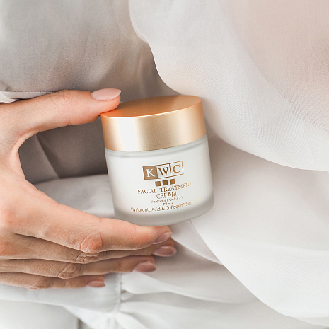 KWC Суперобогащенный восстанавливающий крем для лица