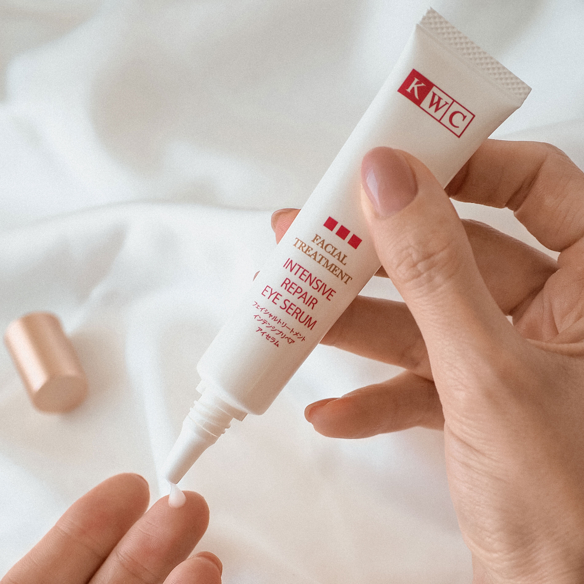 KWC Интенсивная восстанавливающая сыворотка для кожи вокруг глаз