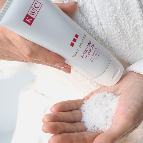 KWC Очищающая грязевая пена-скраб