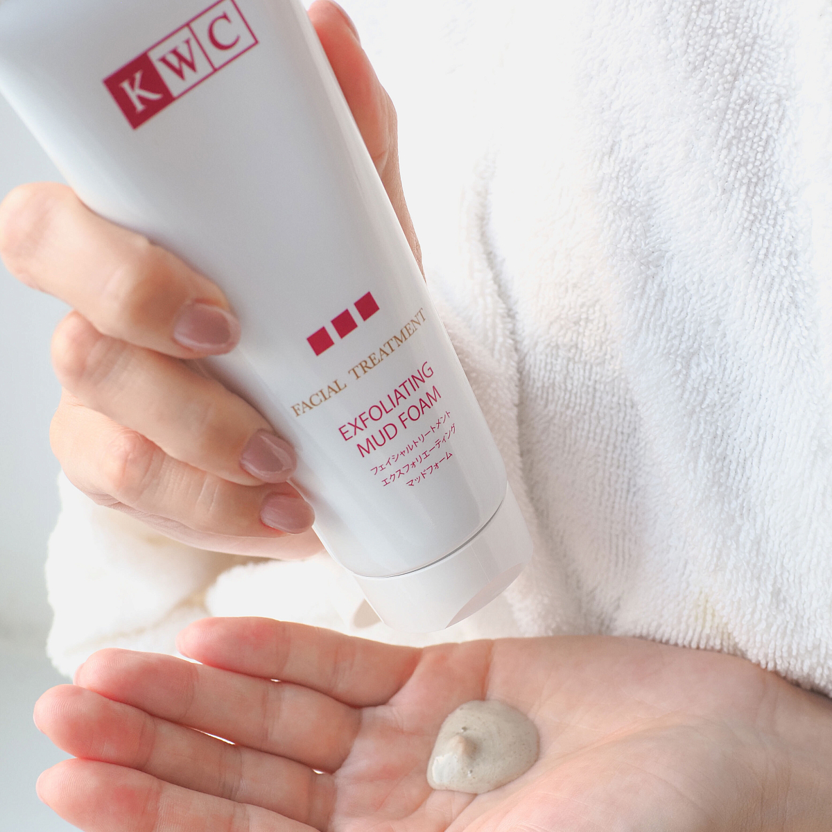 KWC Очищающая грязевая пена-скраб