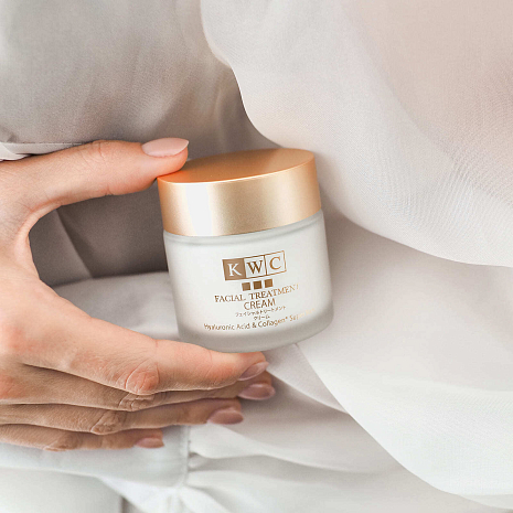 KWC Суперобогащенный восстанавливающий крем для лица 