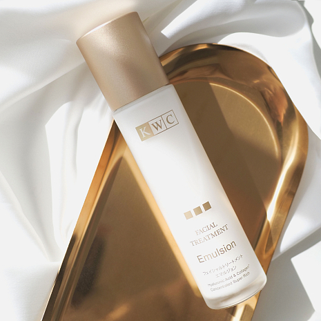 KWC Двойное увлажнение №1: лосьон + эмульсия